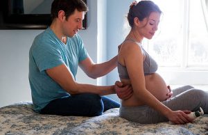 Read more about the article She’s pregnant, he’s pregnant