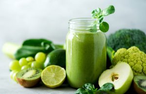 Read more about the article How About ِDrinking Your Greens? Juicing Is the Way to Go